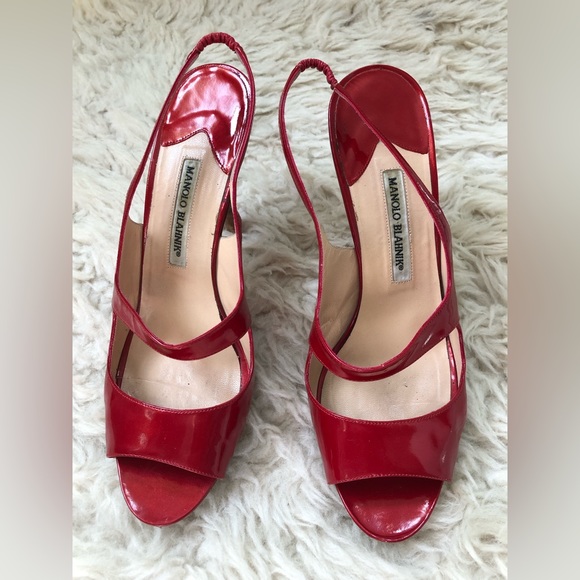 MANOLO BLAHNIK Red Patent Leather Open Pumps Size 41 (U.S. size 10/10.5) - Picture 4 of 14